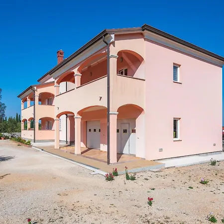 Amazing In With Kitchen Rovinj