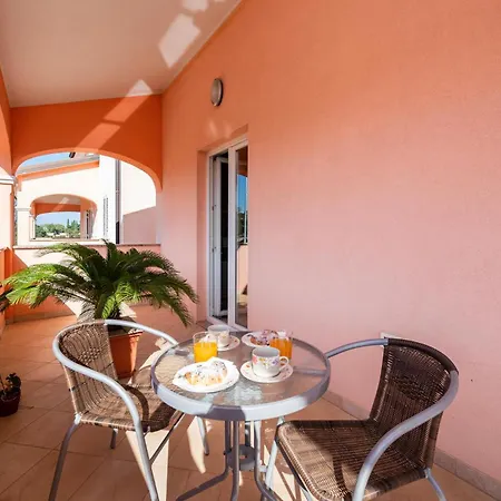 Apartman Amazing In With Kitchen *