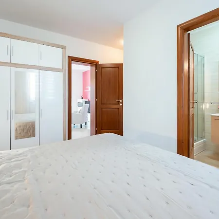 Awesome In Apartment Rovinj