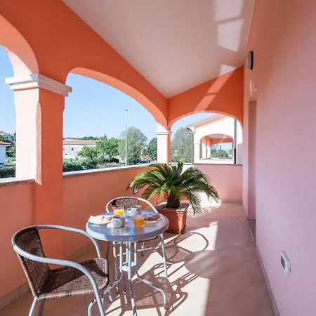 Apartament Amazing In With Kitchen *